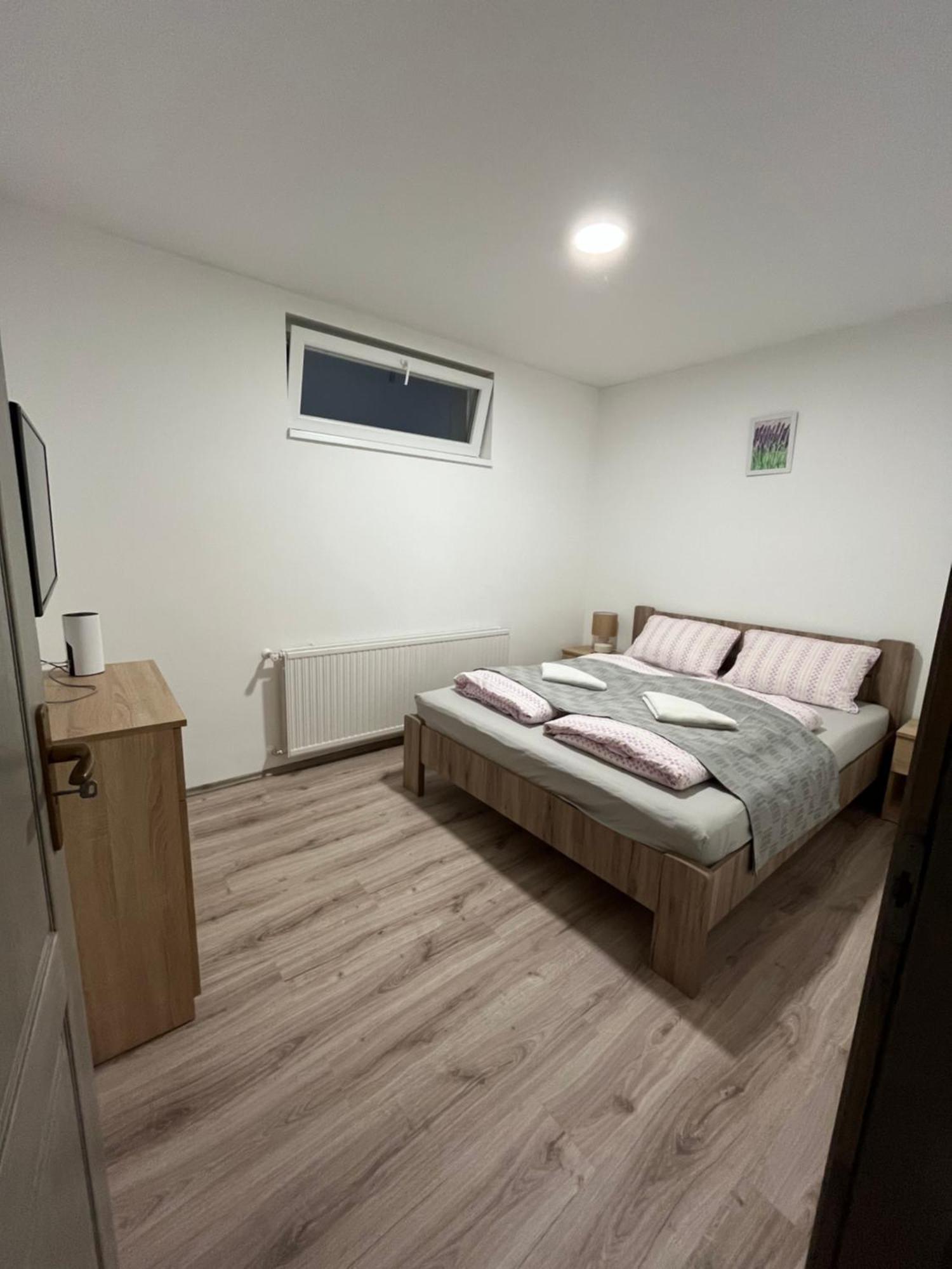 Mini Zoo Apartman นาชคานีจา ภายนอก รูปภาพ