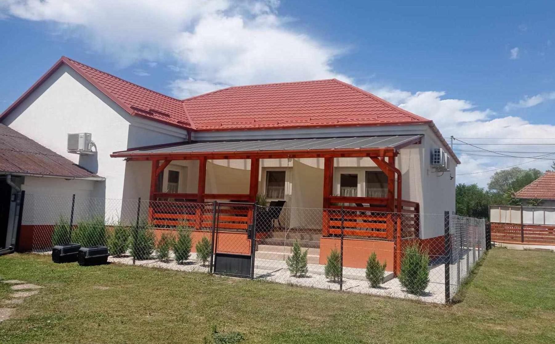 Mini Zoo Apartman นาชคานีจา ภายนอก รูปภาพ
